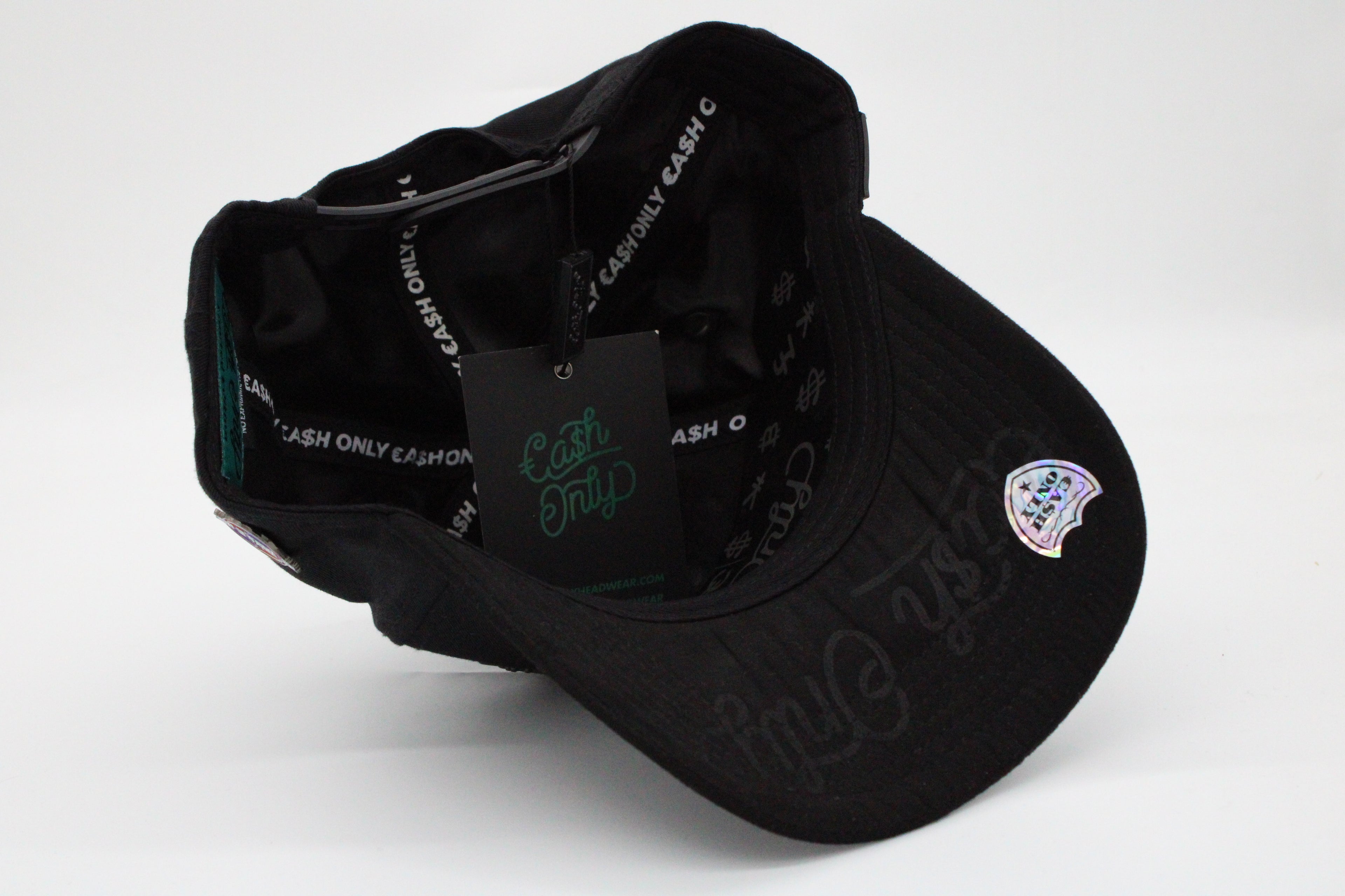 Gorra Cash Only "The Wolrd is Yours"