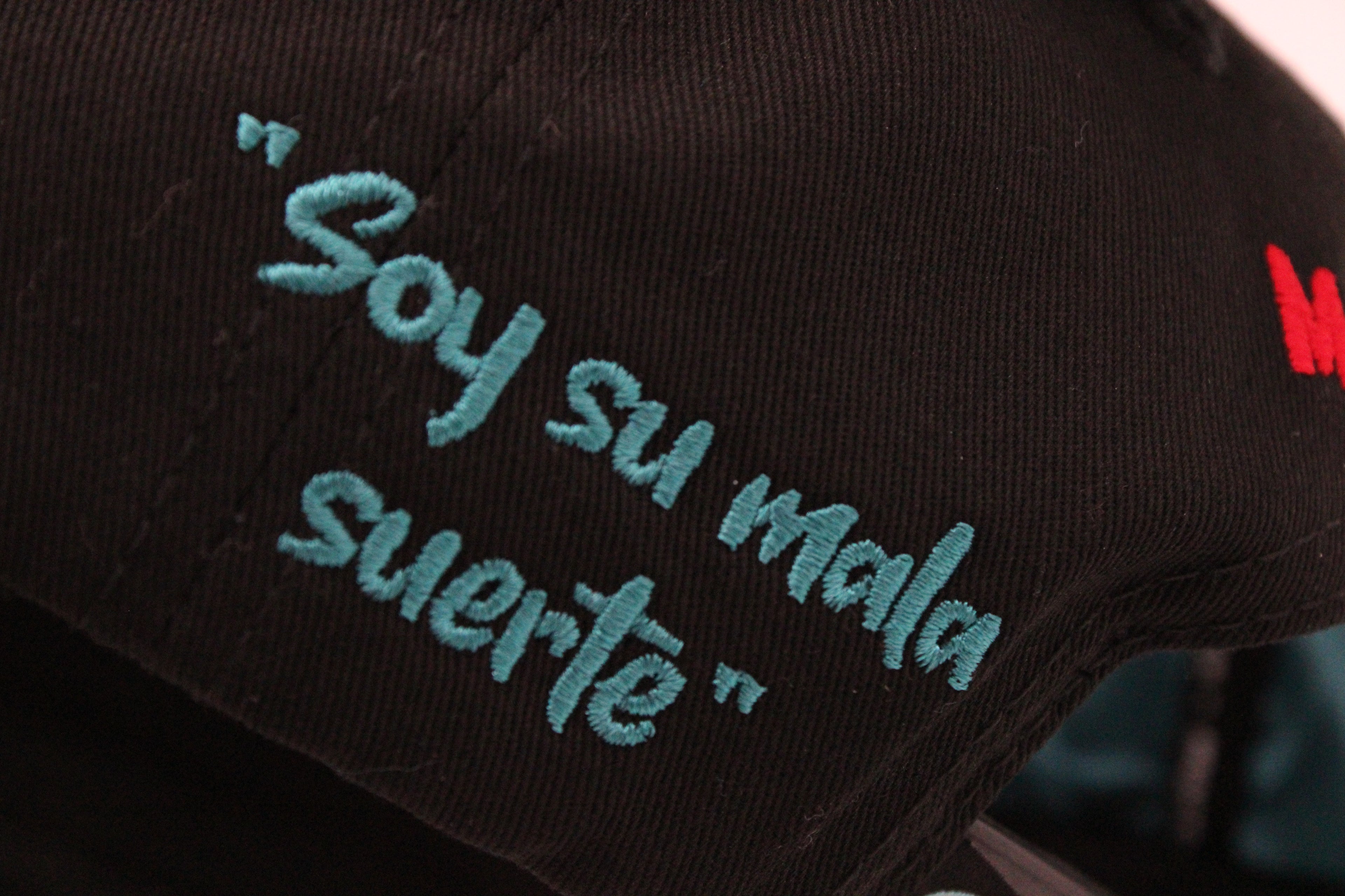 Gorra Caps Songs "Martes 13"