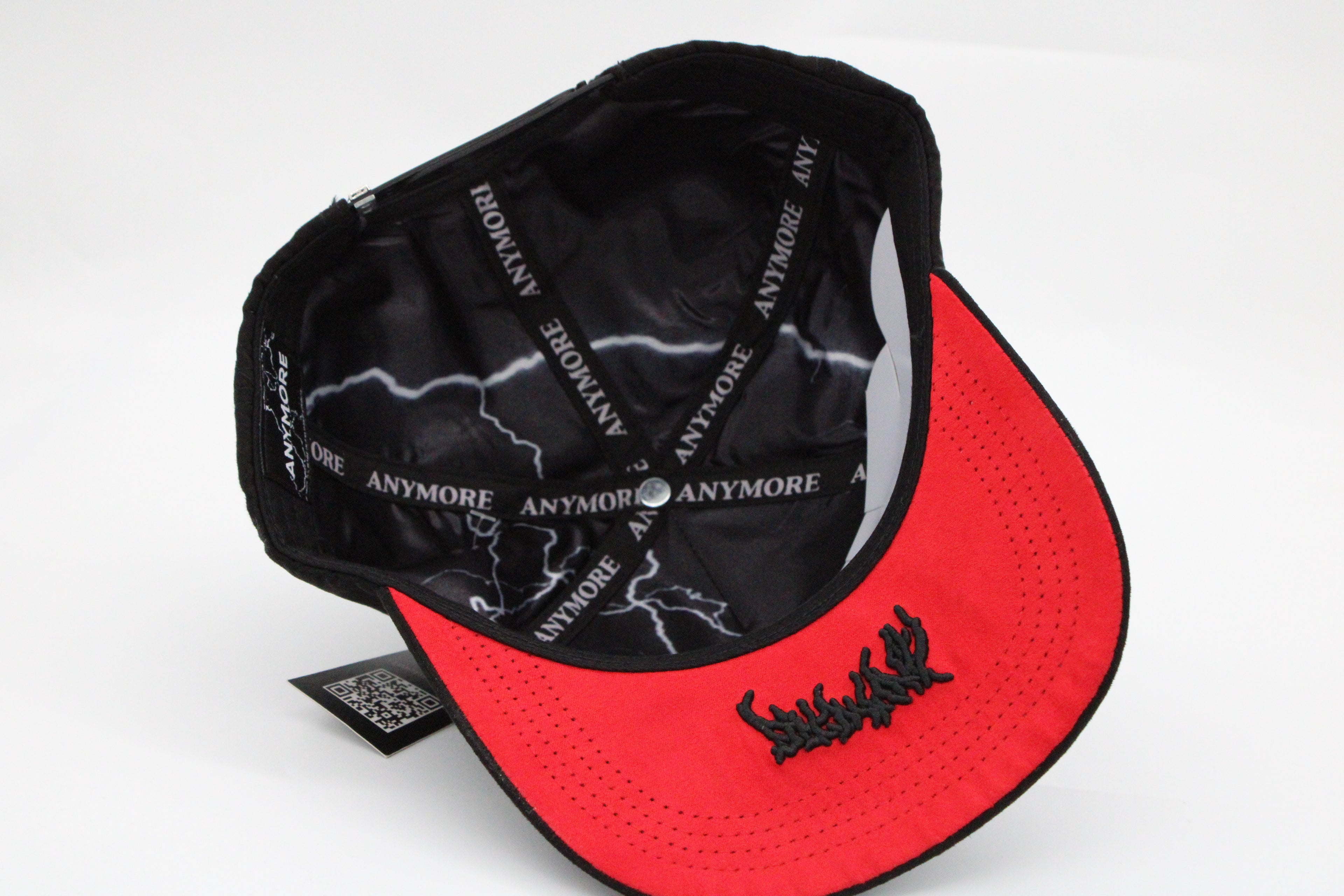 Gorra Anymore "Red Crystals"