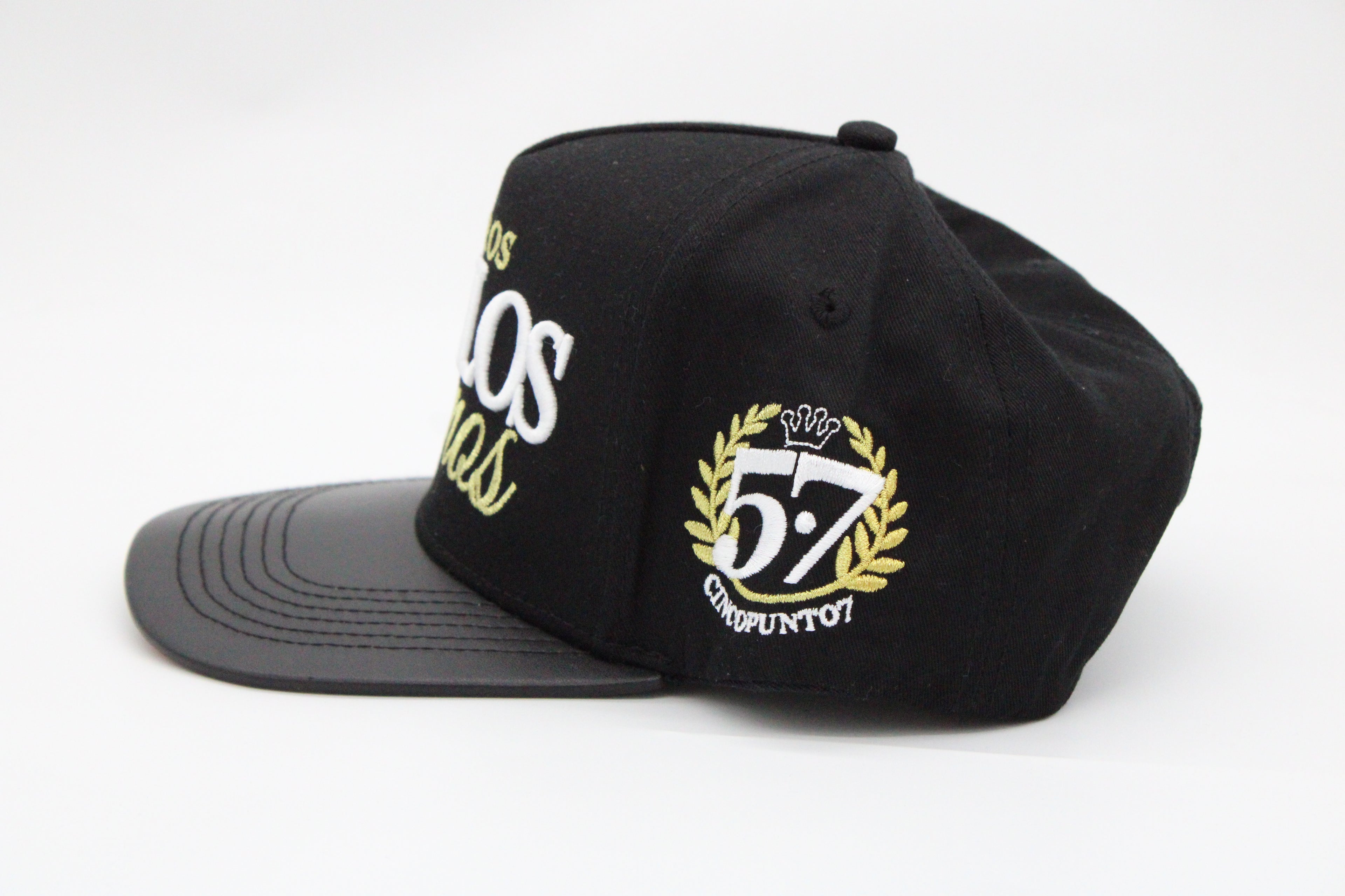 Gorra 5.7 Hats "Puros Gallos Finos"