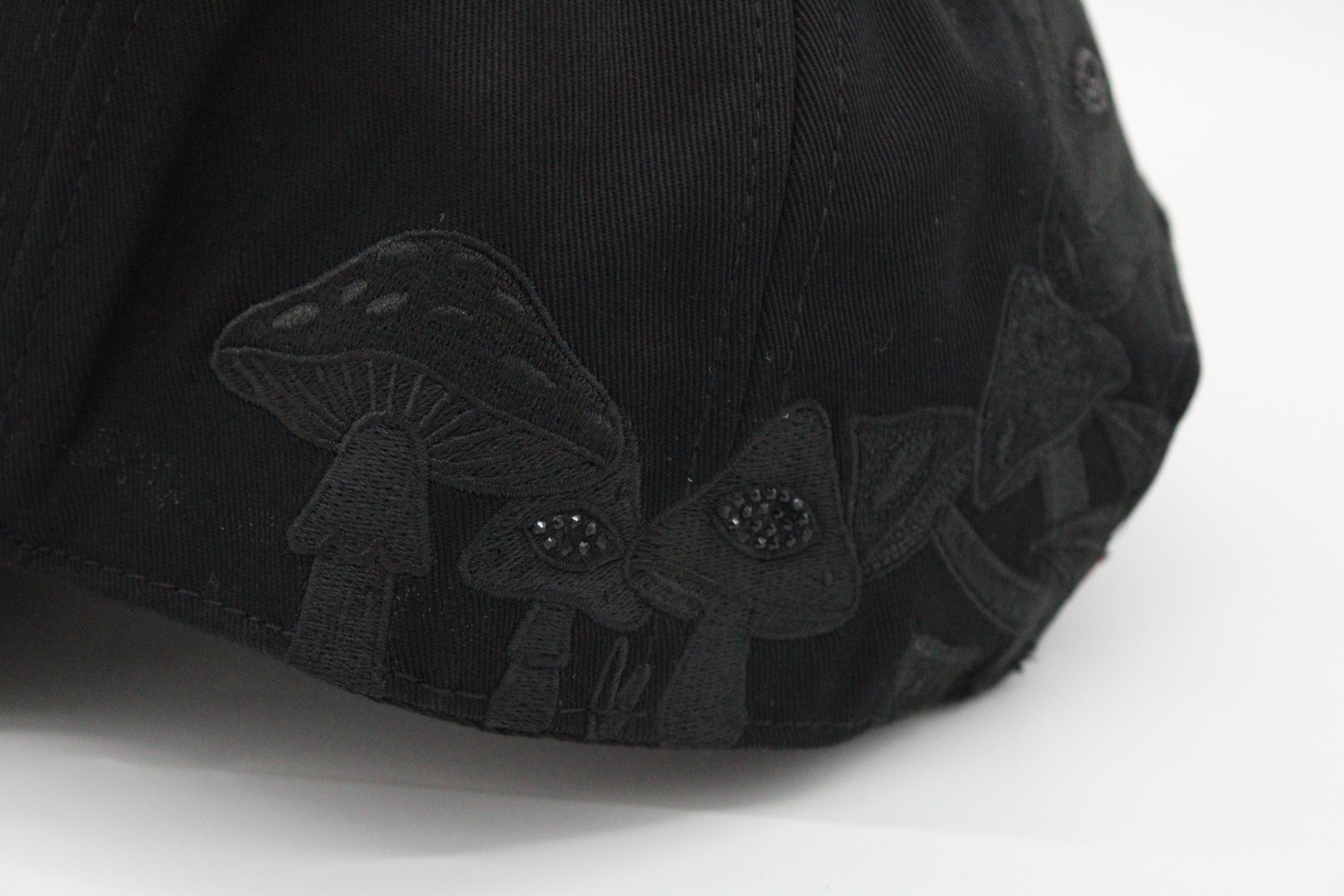 Gorra Problematic and Dangerous "Drugs Trippy Special Edition"