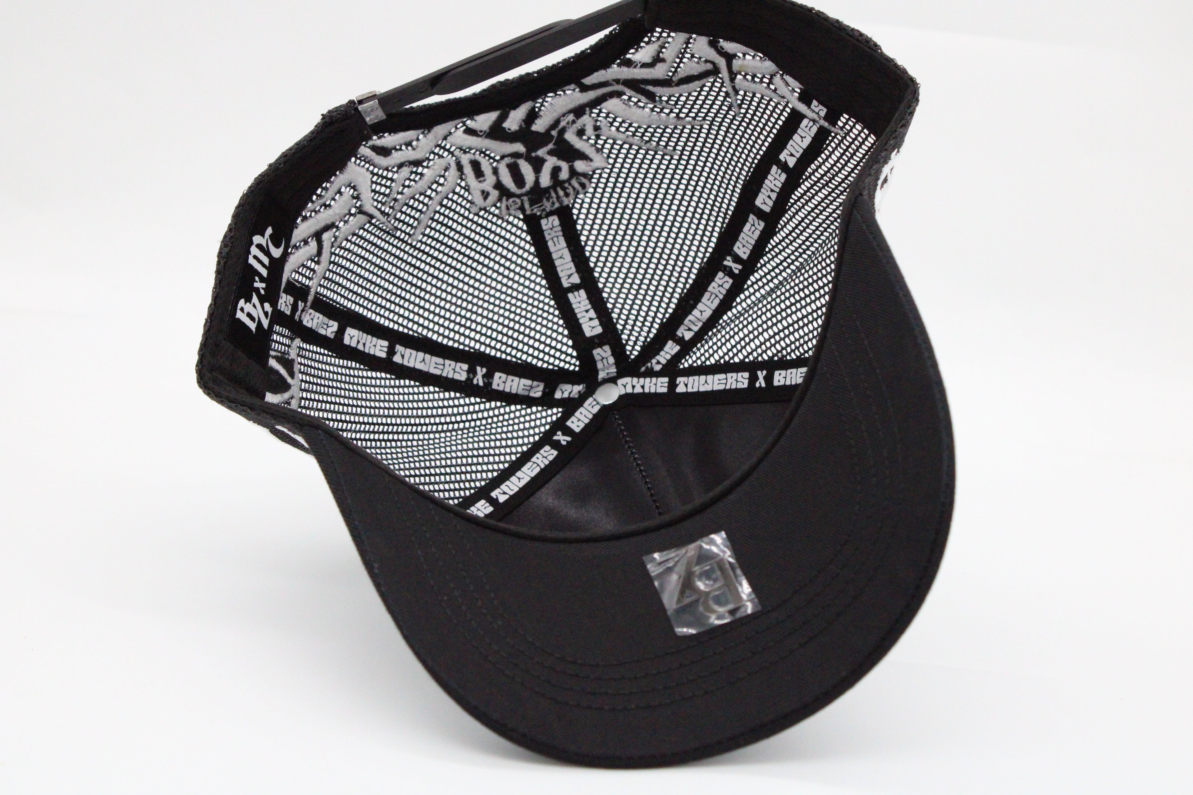 Gorra Baez "Island Boyz x Mike Towers"