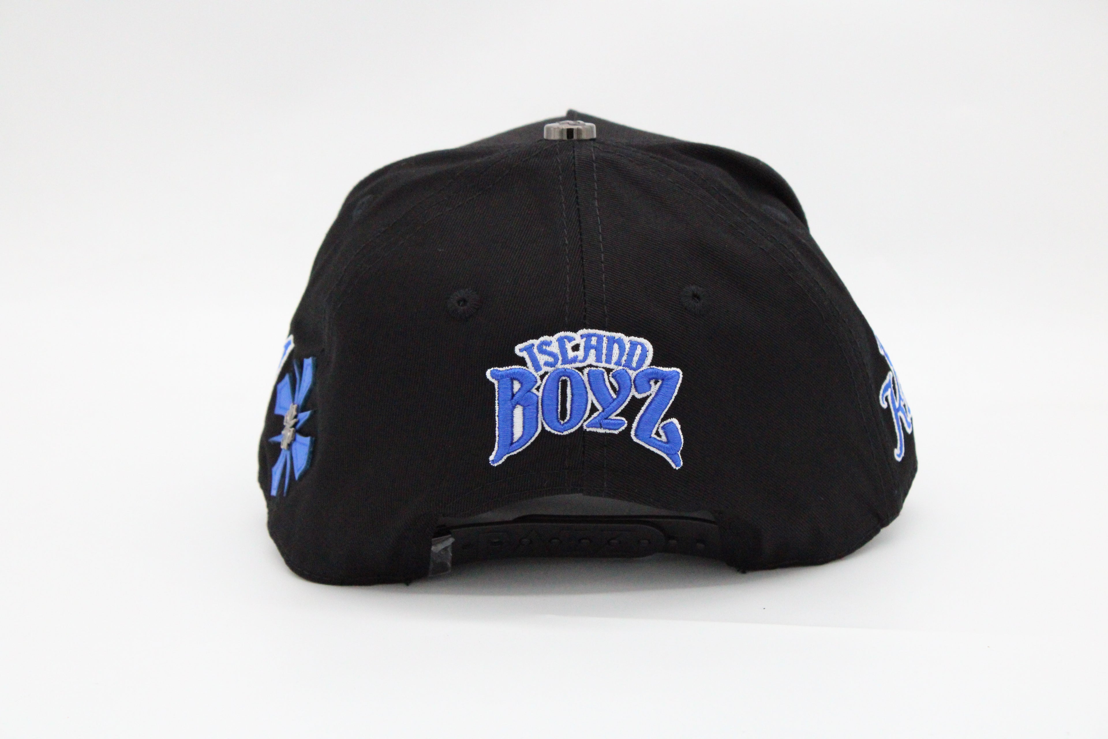 Gorra Baez "Young Kingz x Mike Towers"