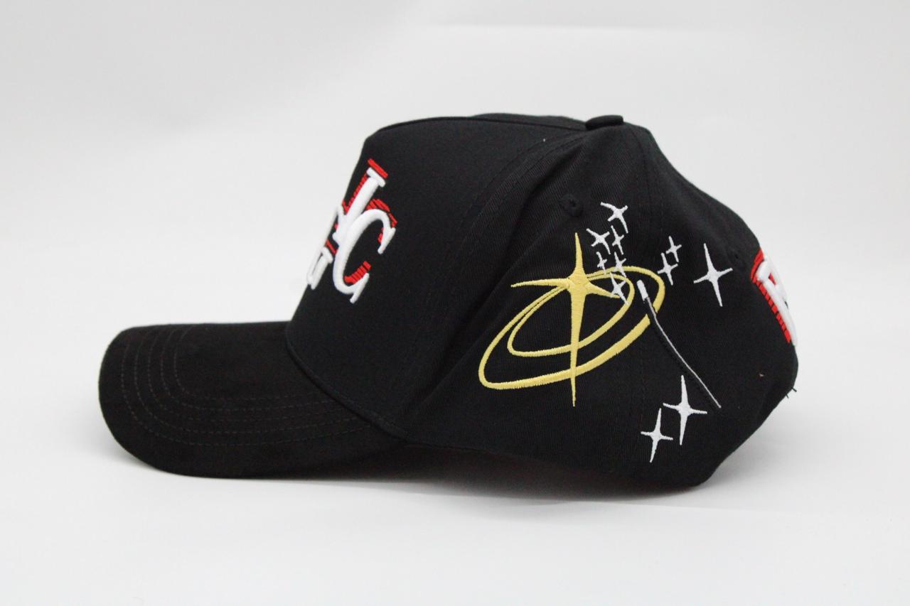 Gorra Gallo Fino "Magic x Marca Registrada"