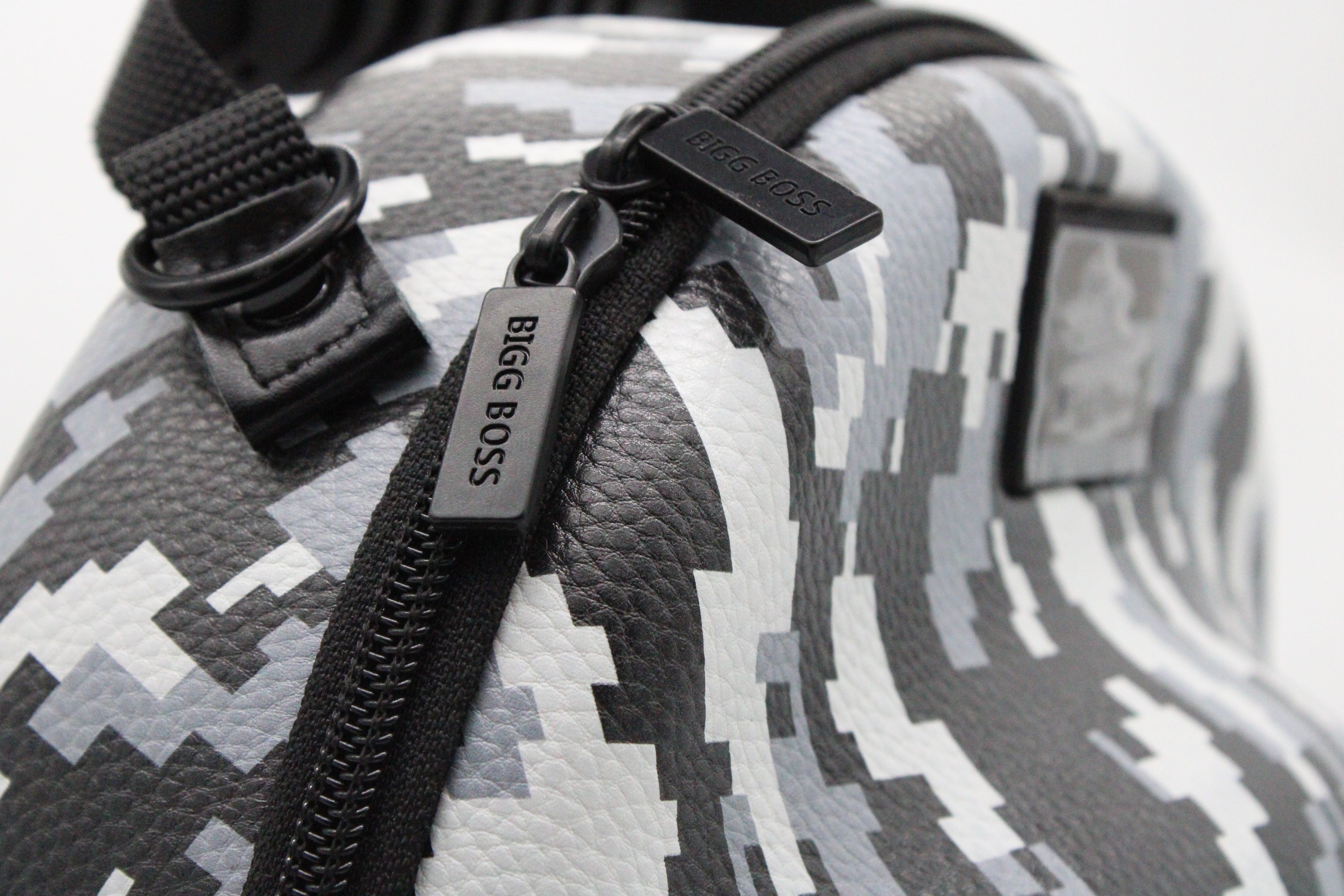 Cap Carrier Bigg Boss