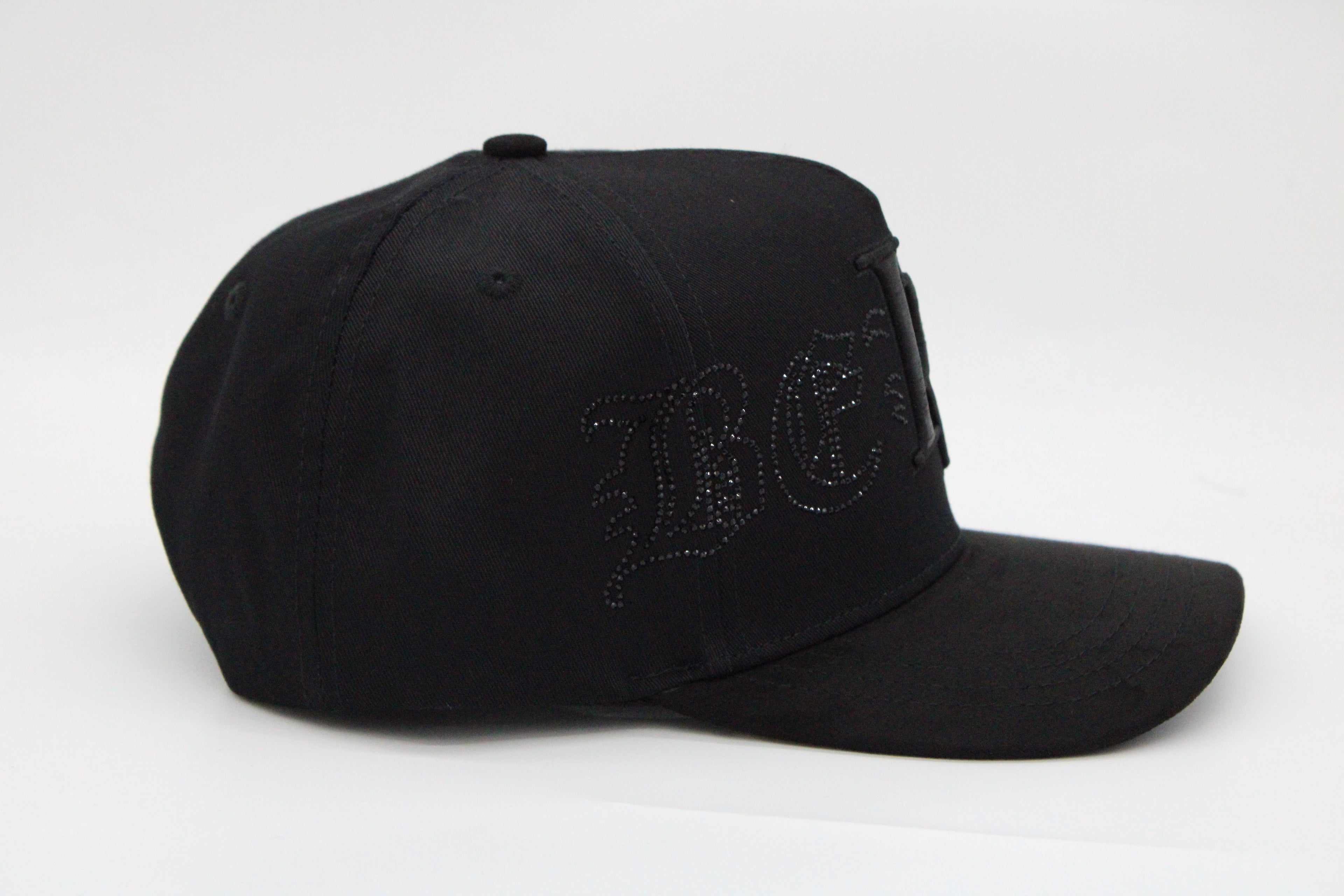 Gorra Toto Hats "Belico Negra x Luis R Conriquez"