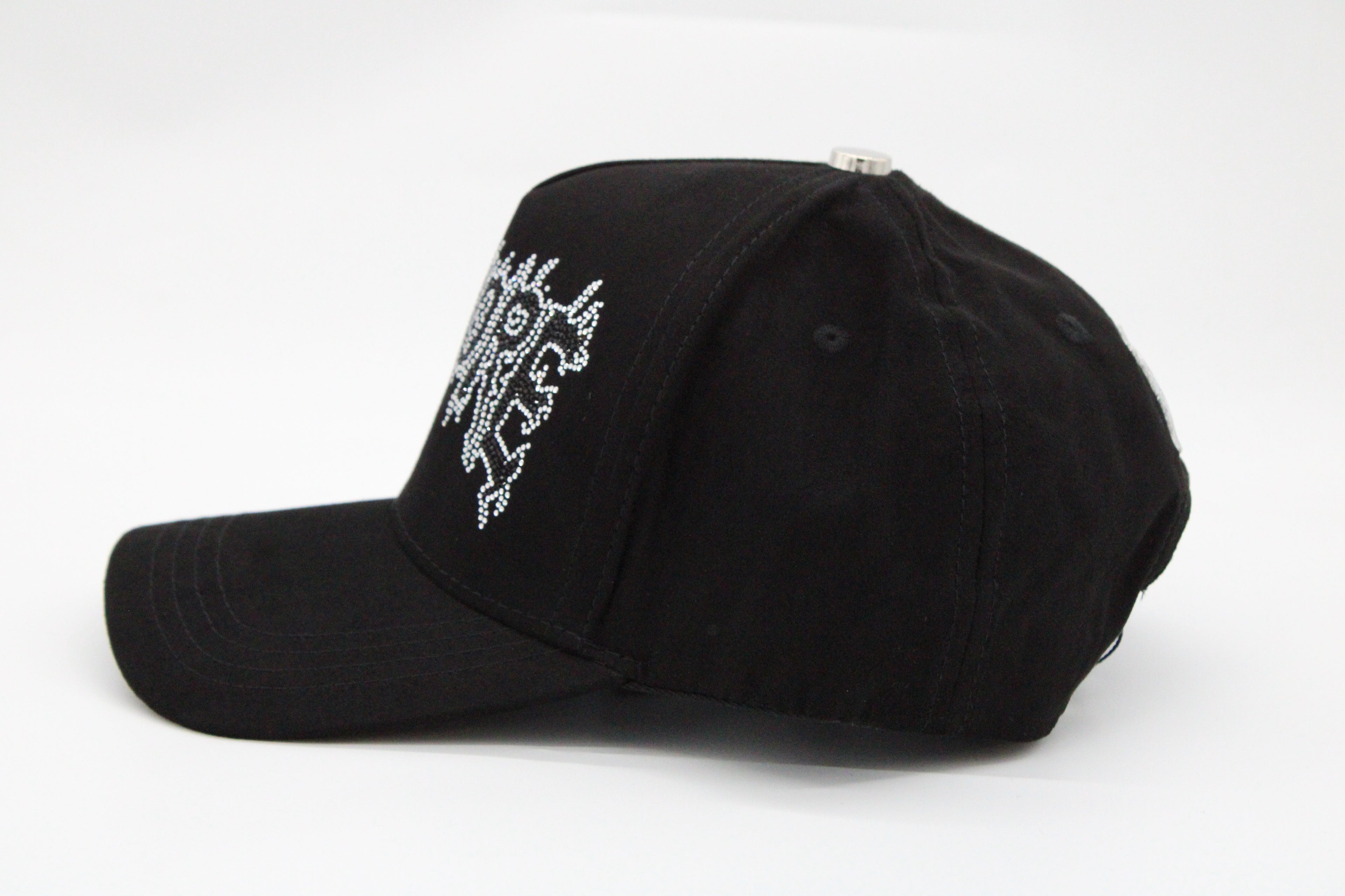 Gorra Anymore "White Crystals"