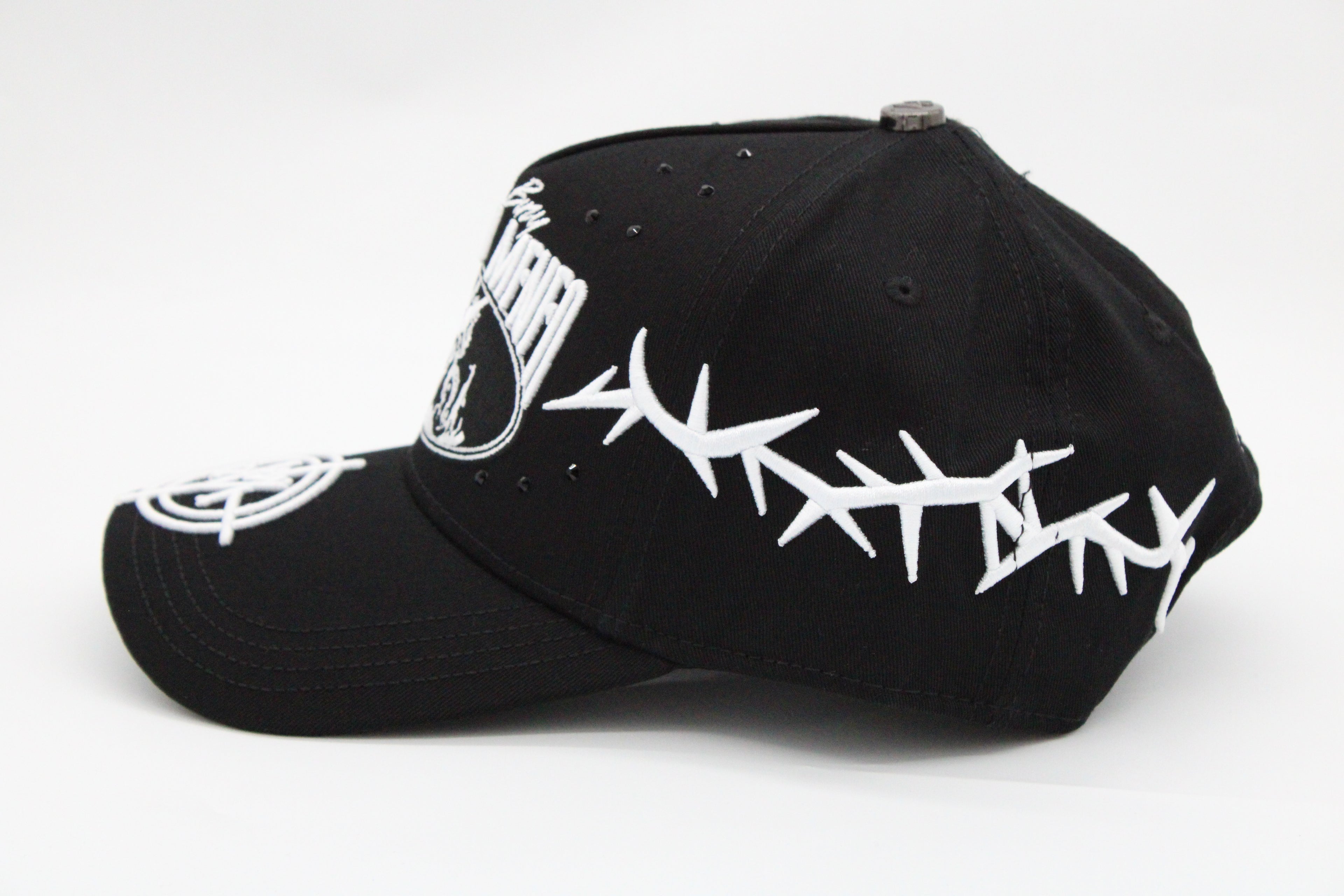 Gorra Baez "Listo Pal Meneo x Víctor Mendivil"