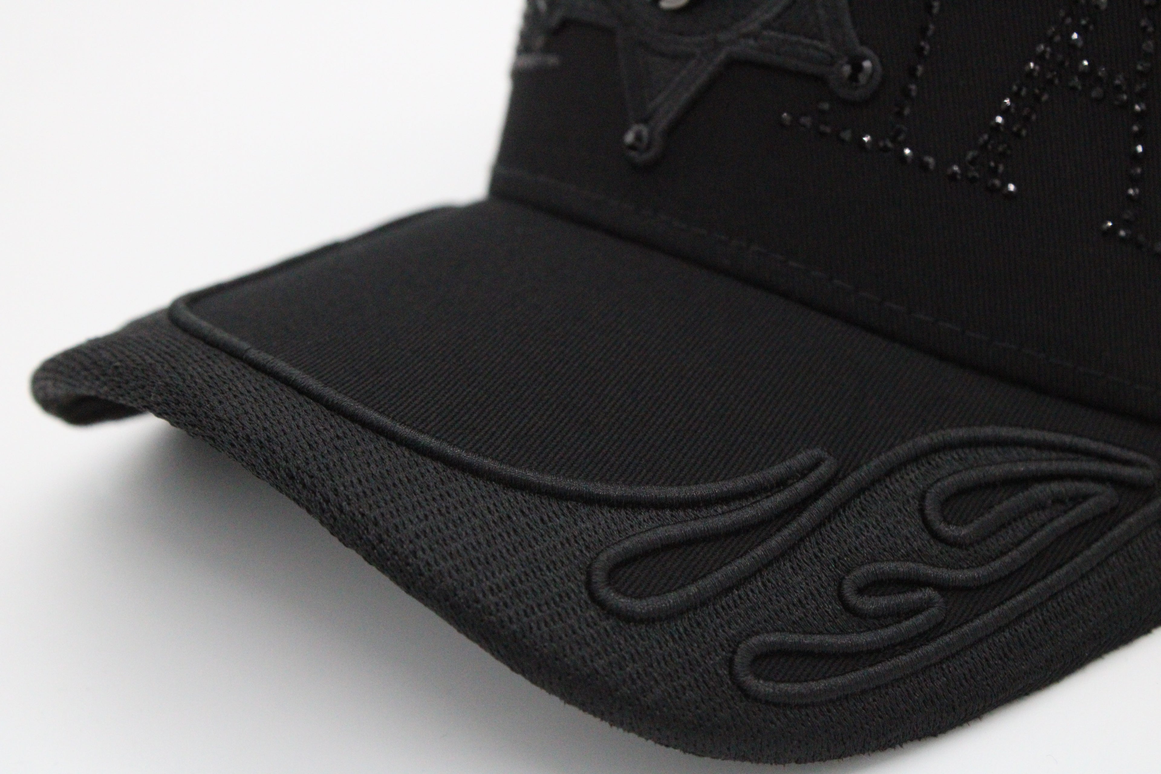 Gorra Baez "Capitan x Víctor Mendivil"