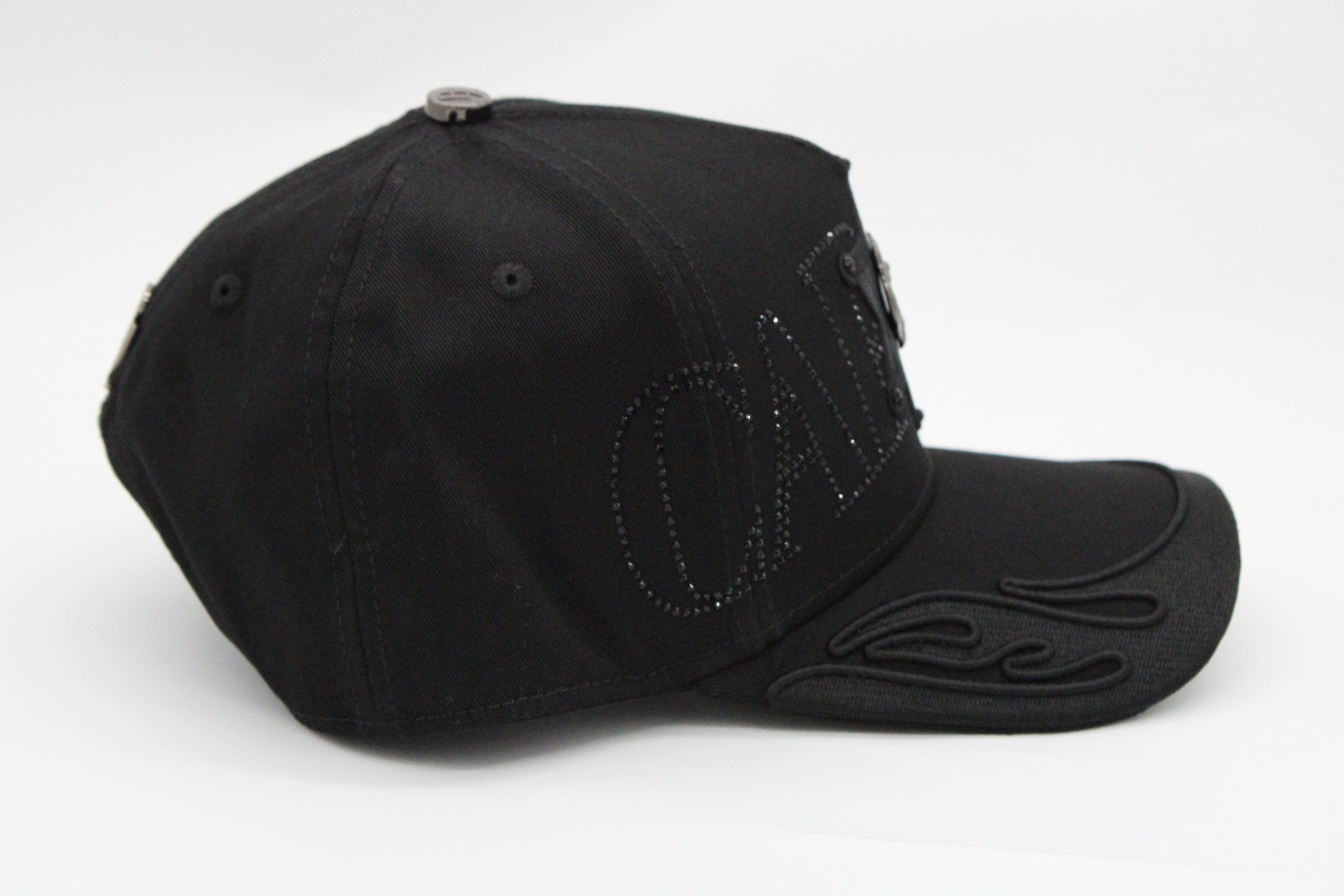 Gorra Baez "Capitan x Víctor Mendivil"