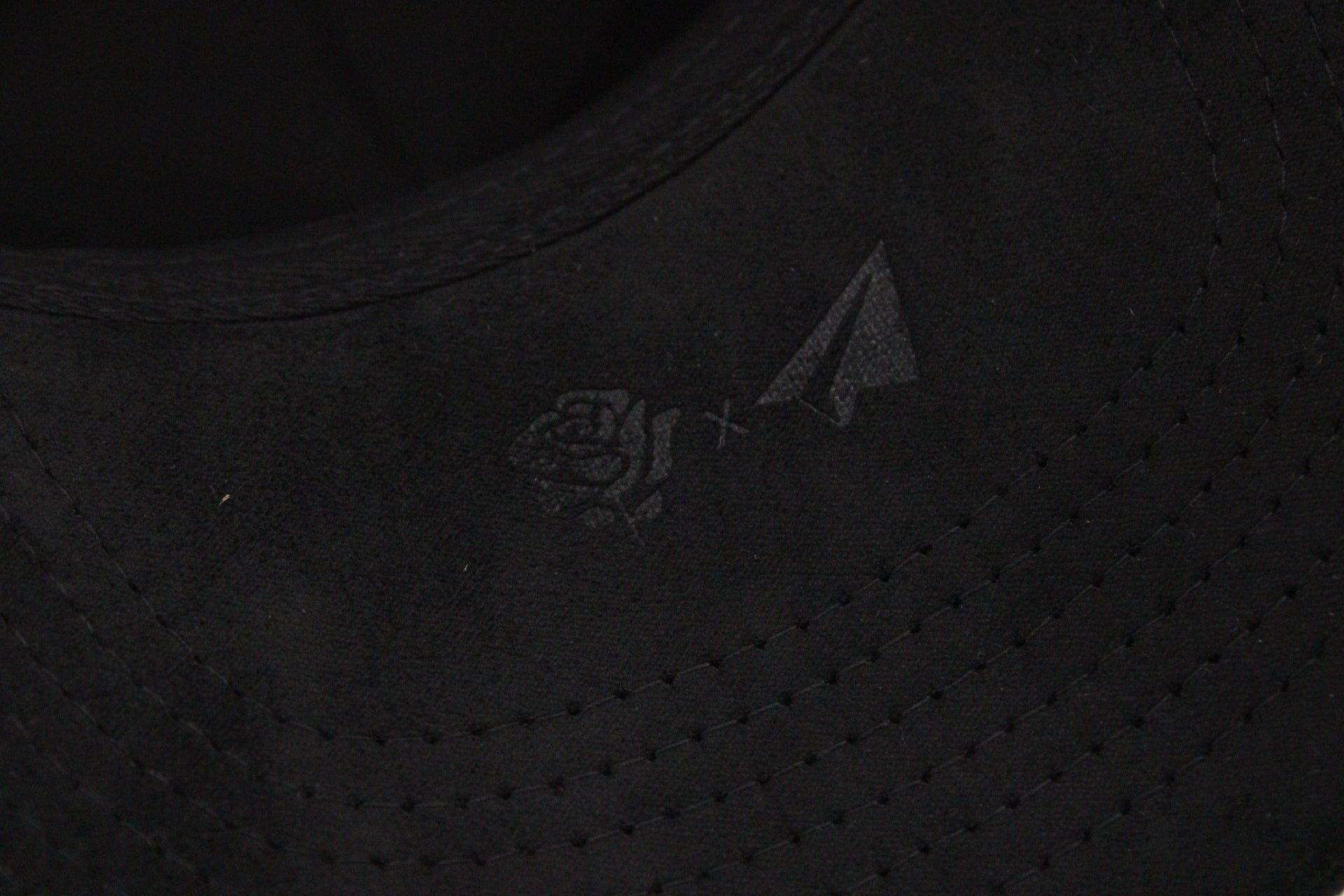 Gorra Problematic and Dangerous "Paperplane"