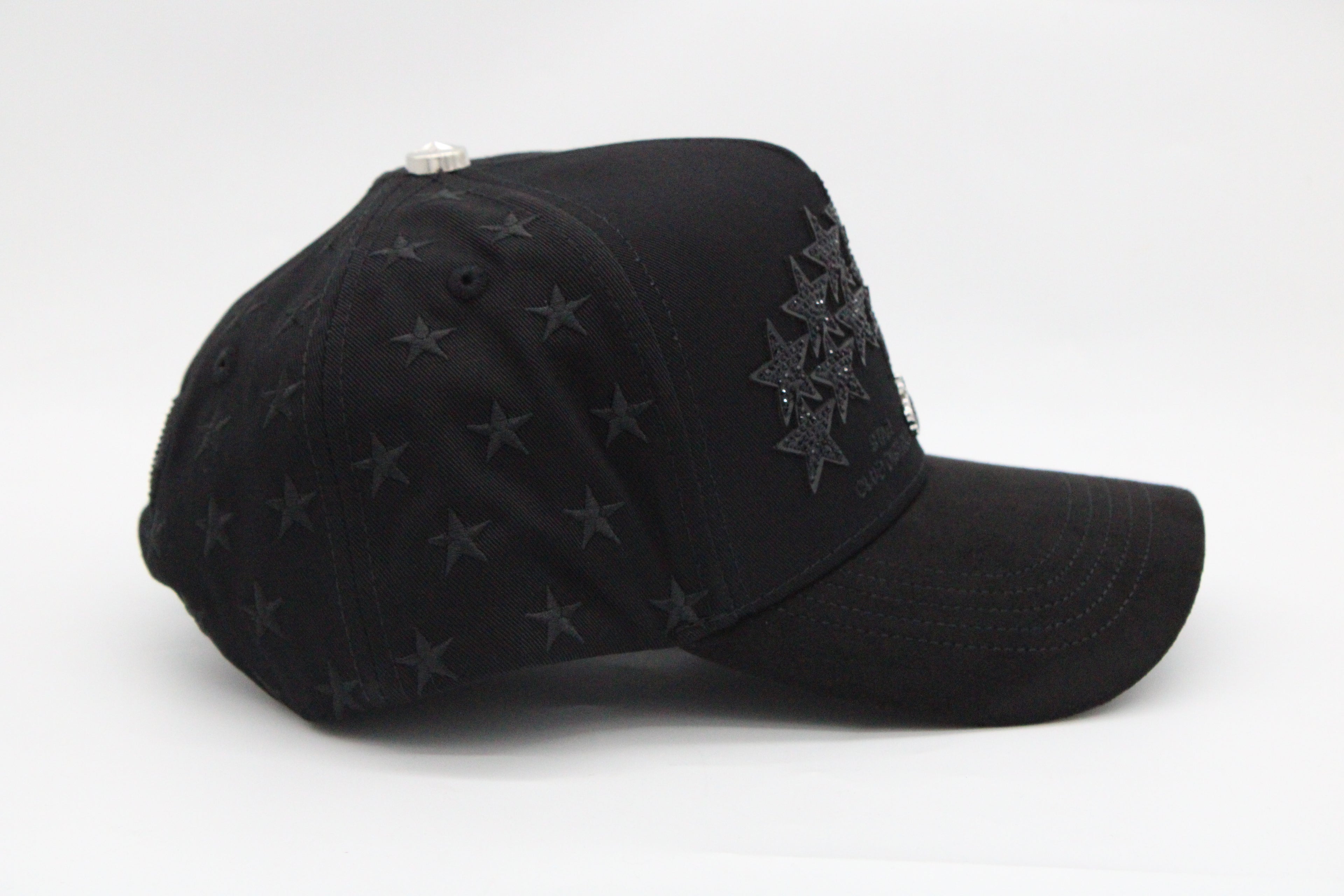 Gorra Star Hats Club “Total Black District"